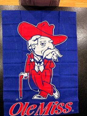 🏈 Ole Miss Rebels Vintage Banner Outdoor Flag Colonel Col Reb 43.5X27  red blue